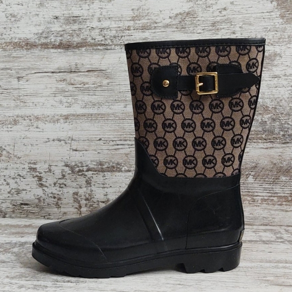 michael kors signature boots